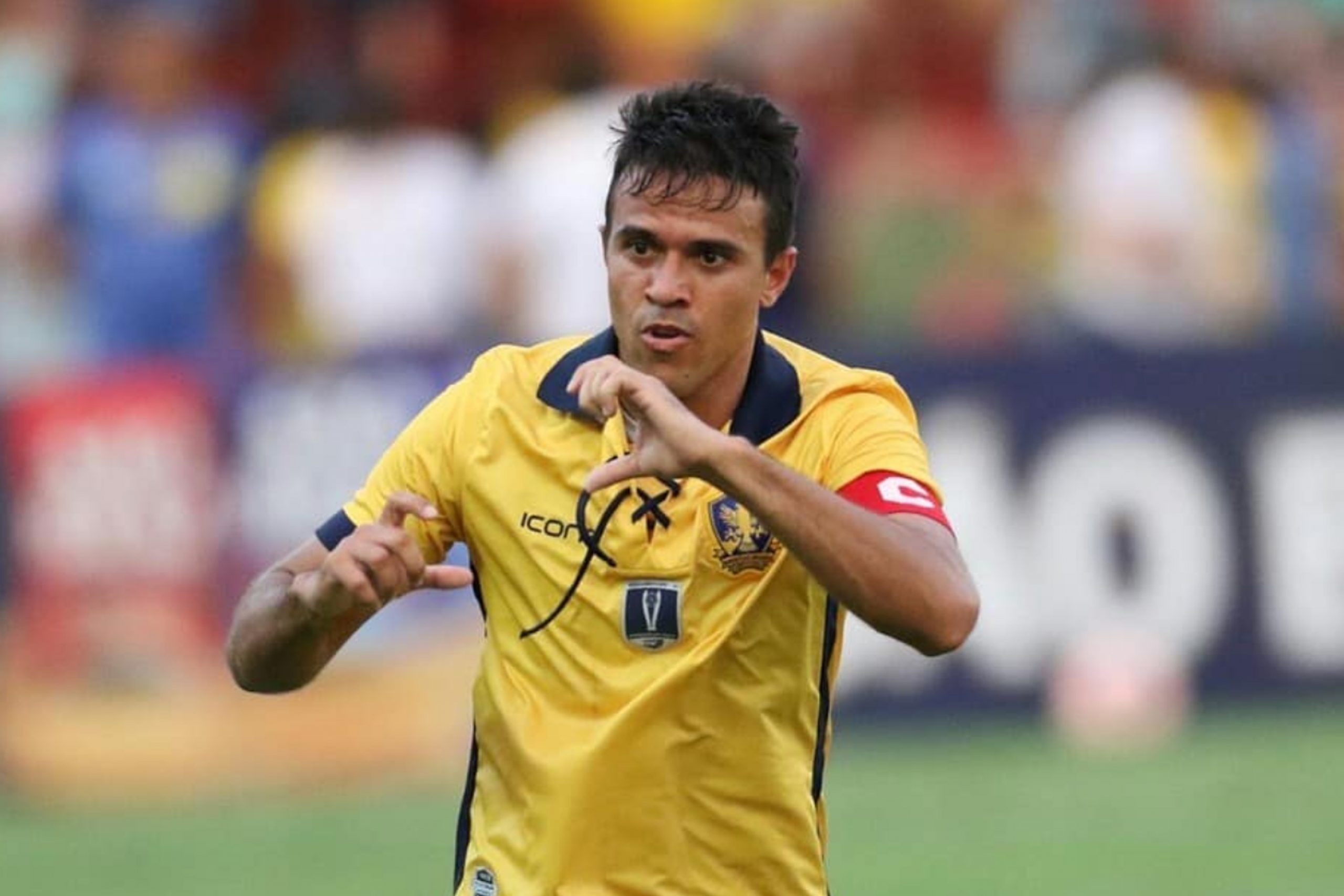 Marlon, ex-Flamengo, é o novo reforço do Rio Claro