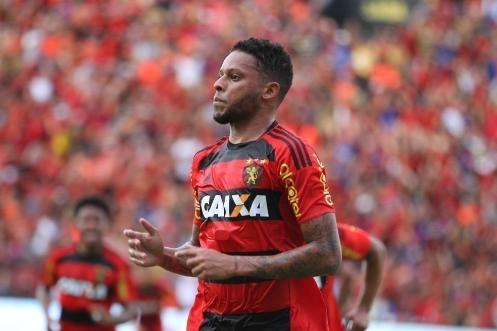 Parab&eacute;ns, Andr&eacute;! O artilheiro de Santos e Sport completa 30 anos!