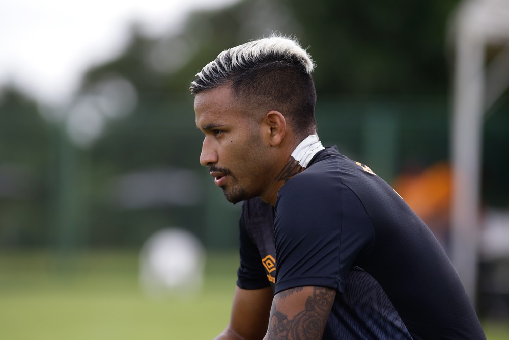 Marquinhos, atacante do Sport, desabafa após xingamento de torcedores