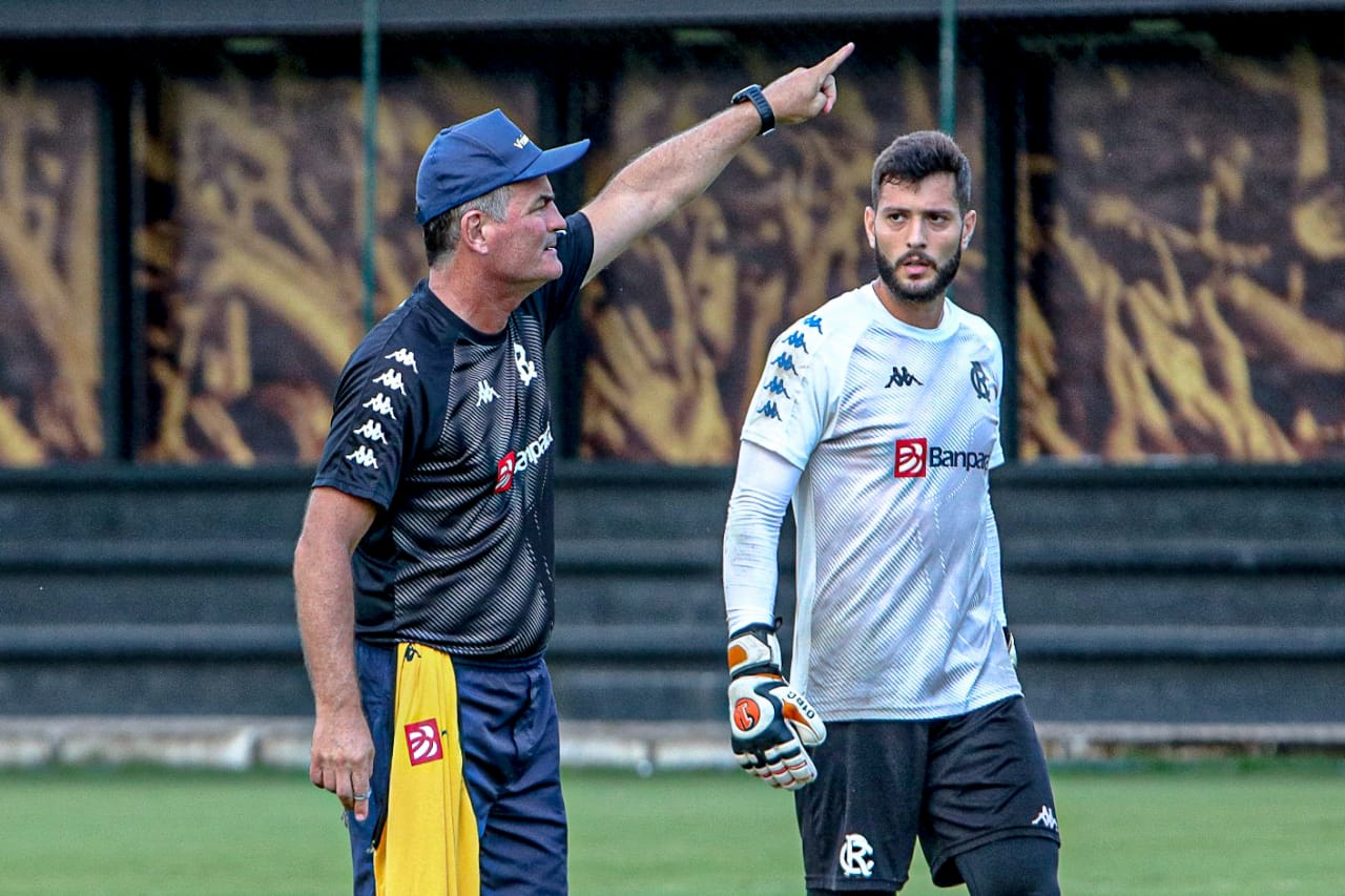 Mazola Jr deixa o comando do Remo