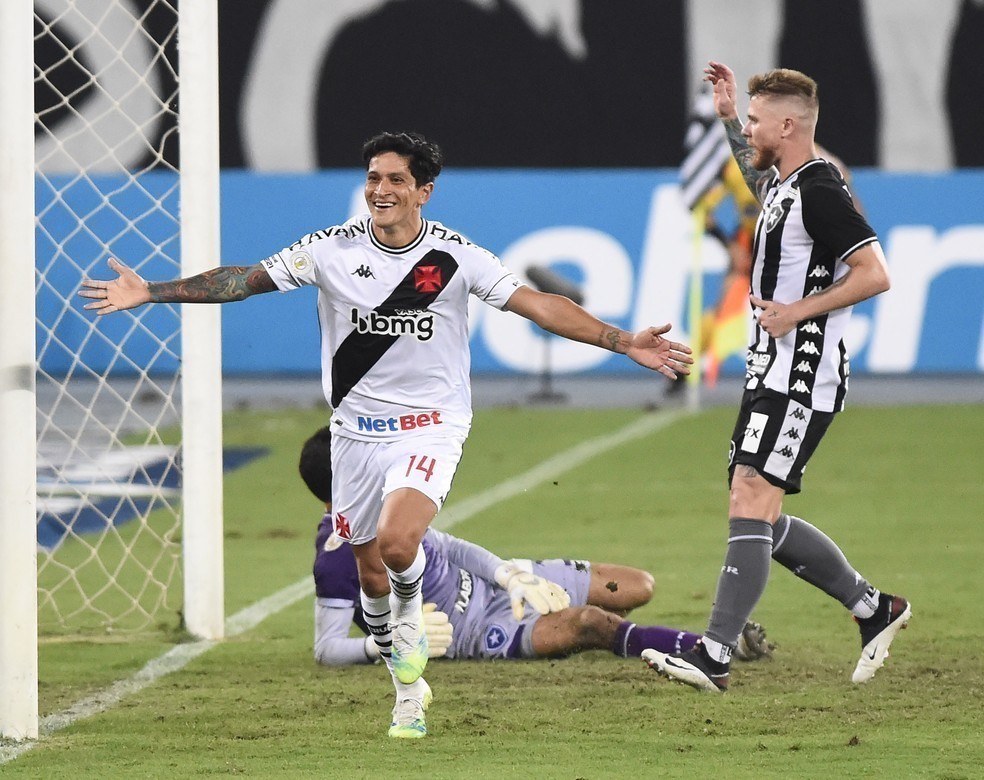 Em jogo eletrizante com cinco gols, Vasco vence o Botafogo pelo Brasileir&atilde;o