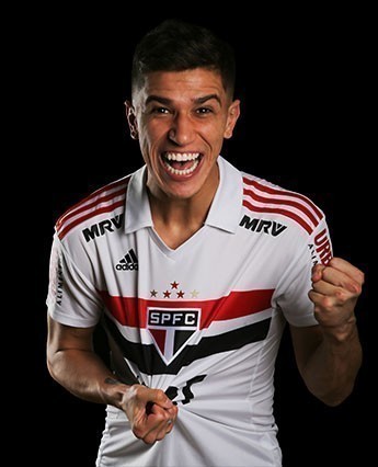 Parab&eacute;ns, Vitor Bueno! Destaque do S&atilde;o Paulo completa 25 anos