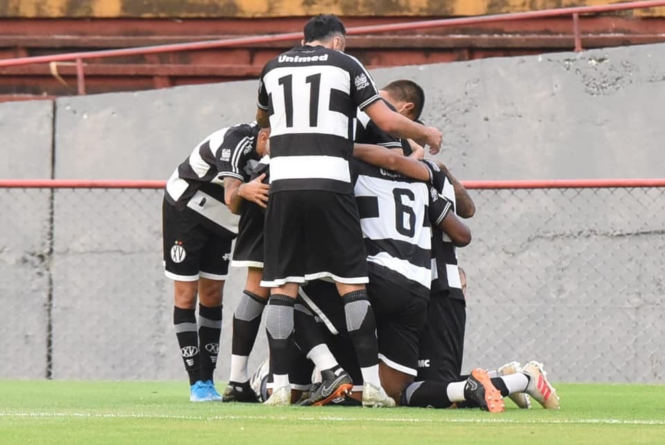 Nh&ocirc; Quim vence a Portuguesa e est&aacute; na semifinal da S&eacute;rie A2