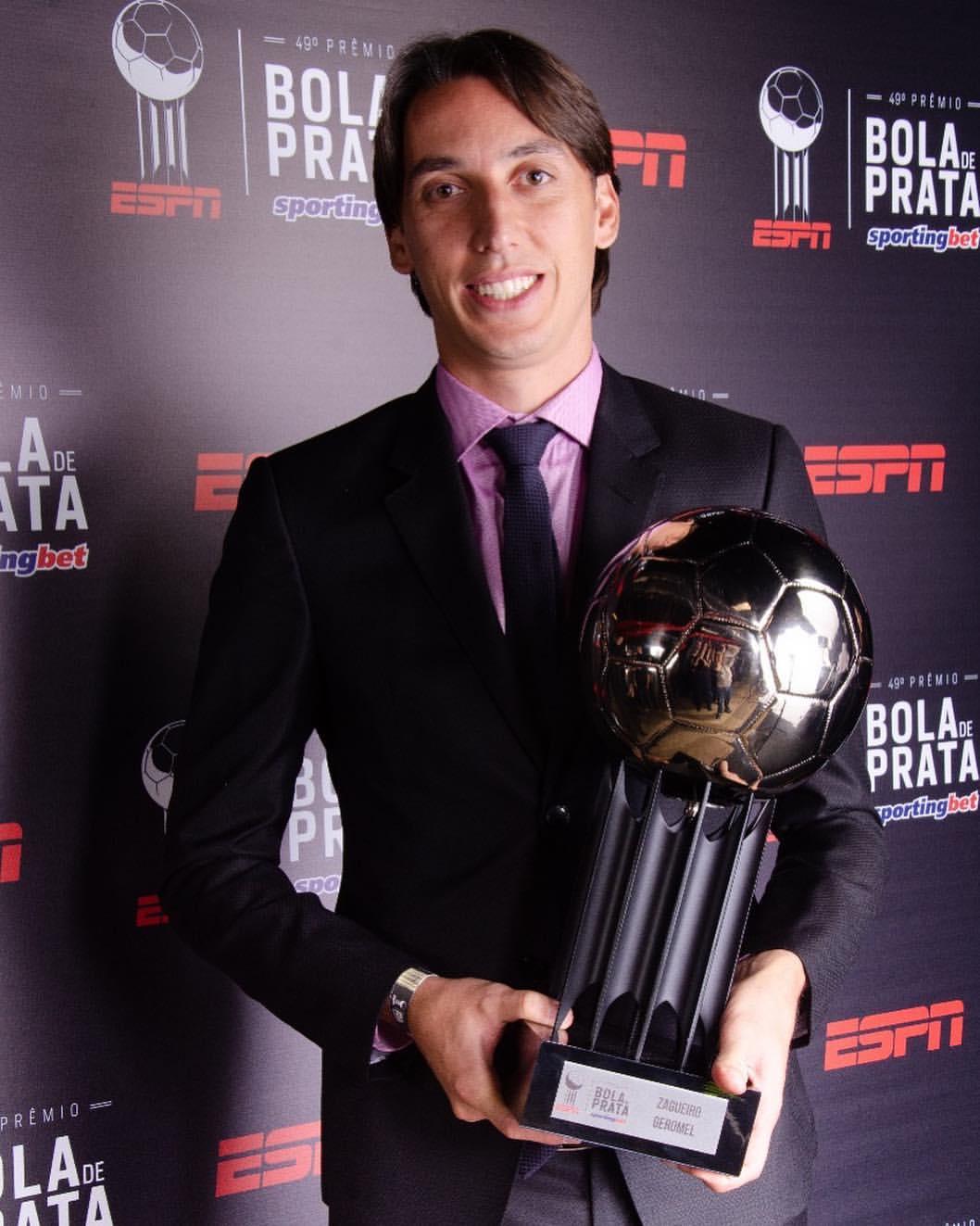 Dia do Geromito! Parab&eacute;ns, Geromel, pelos seus 35 anos!