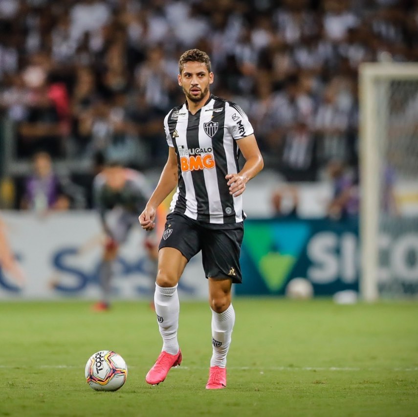 Atl&eacute;tico-MG negocia zagueiro Gabriel com Corinthians