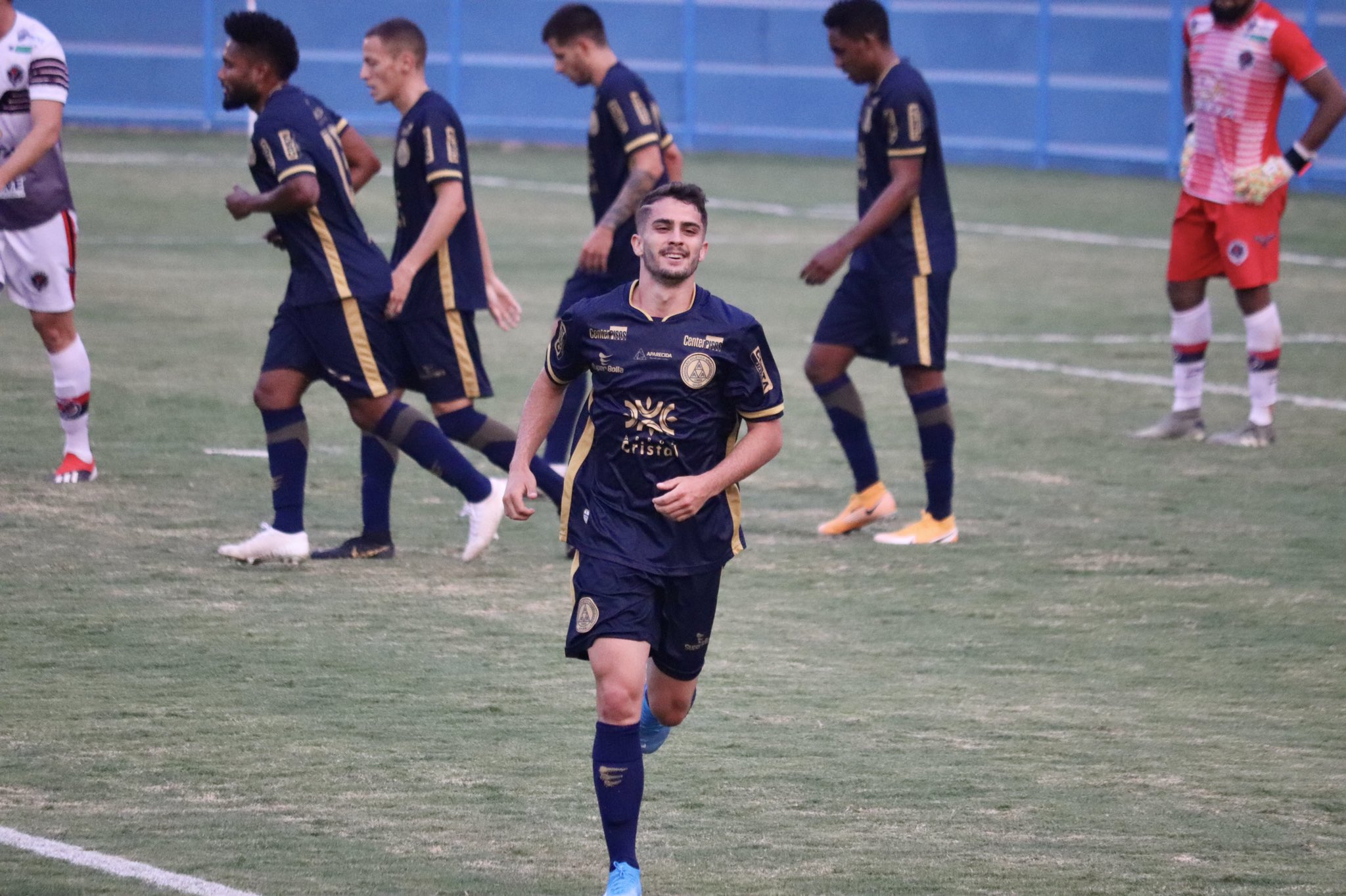 Série D: Aparecidense goleia e entra no G4 do grupo 5