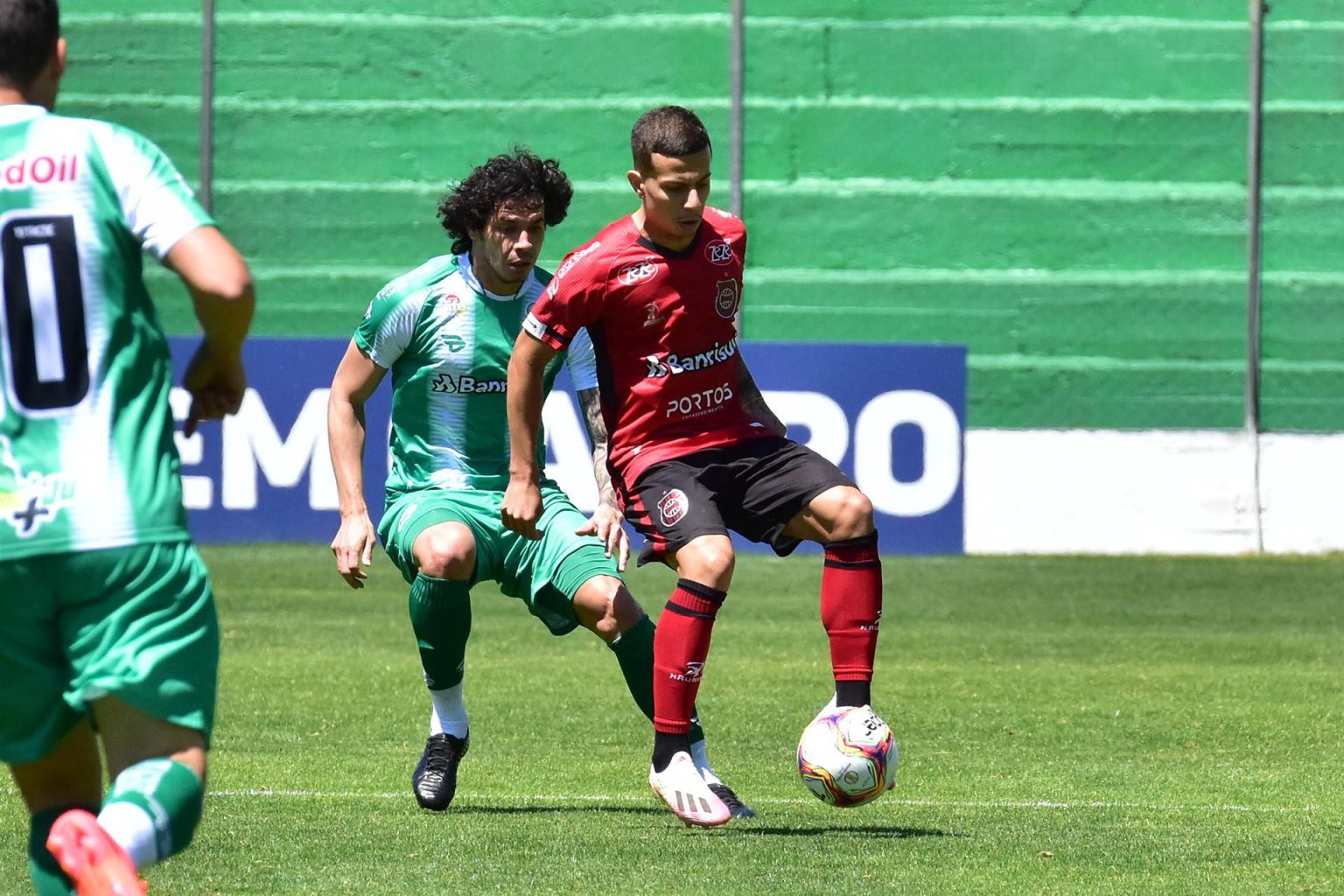 Brasil de Pelotas bate Juventude no cl&aacute;ssico ga&uacute;cho e respira na S&eacute;rie B