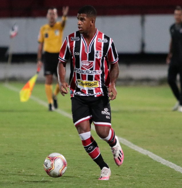 J&aacute;derson valoriza oportunidades e sequ&ecirc;ncia no Santa Cruz