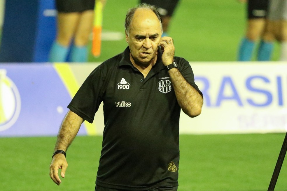 Marcelo Oliveira revela &ldquo;cobran&ccedil;a mais s&eacute;ria&rdquo; em vit&oacute;ria da Ponte Preta