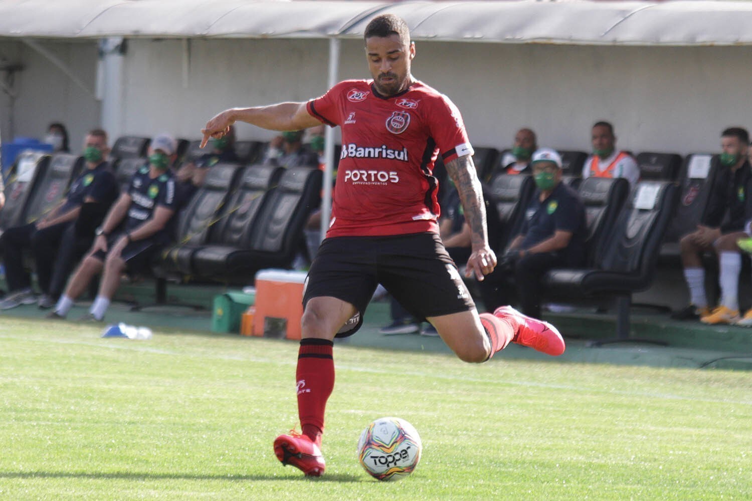 Brasil de Pelotas reage na Série B e goleia Cuiabá