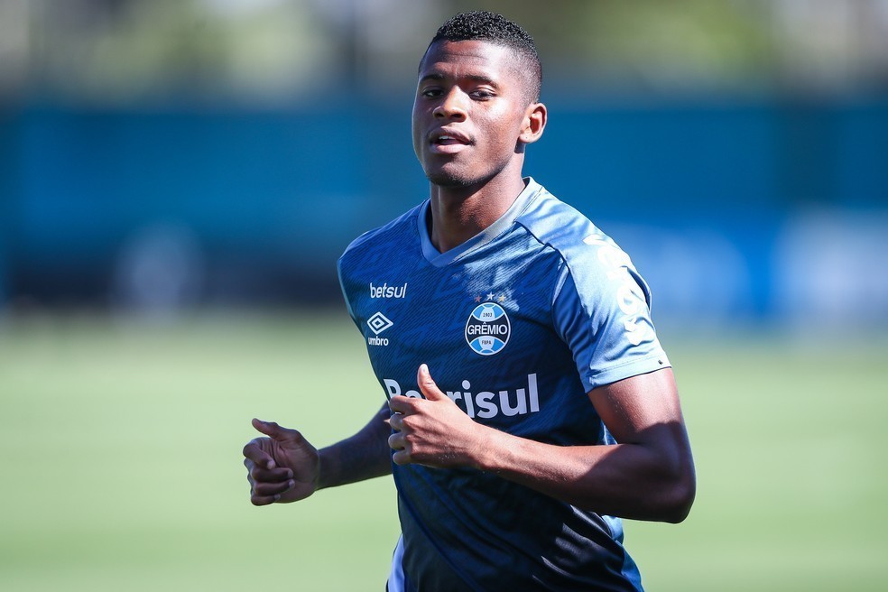 Grêmio envia nova proposta ao Cruzeiro para ficar com Orejuela