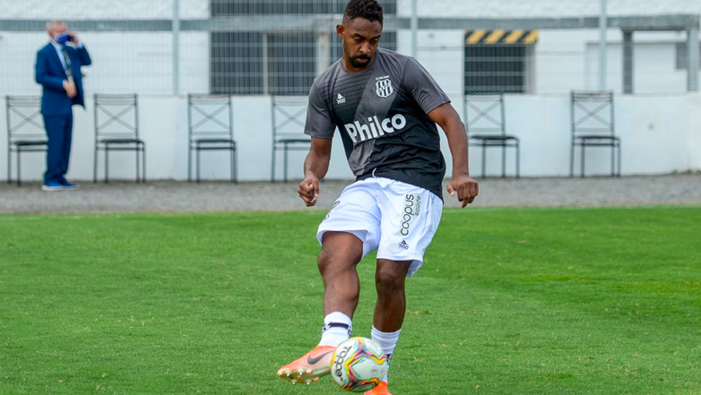 Wellington Carvalho afirma que a Ponte Preta est&aacute; pronta para o duelo contra o Vit&oacute;ria