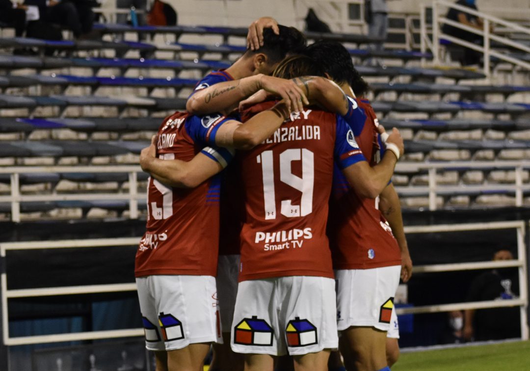 Universidad Católica surpreende e vence na Copa Sul-Americana