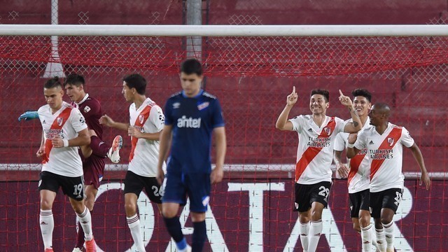 River Plate abre vantagem sobre Nacional-URU e fica perto da semifinal da Libertadores