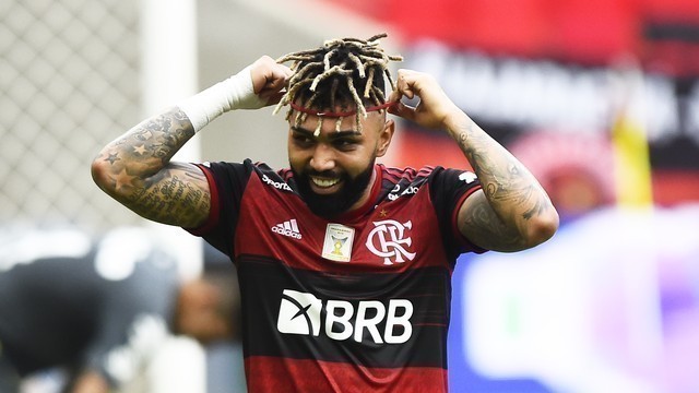Flamengo vence time recheado de garotos do Santos com dois de Gabigol