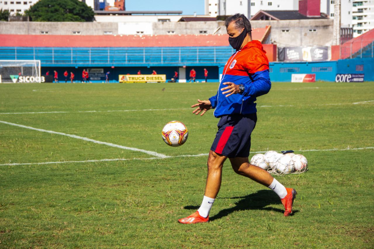 Preparador de goleiros do Marc&iacute;lio Dias valoriza classifica&ccedil;&atilde;o da equipe e exalta temporada de Belliato