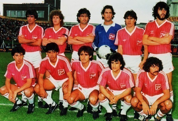 A primeira gl&oacute;ria: h&aacute; 36 anos o Argentinos Juniors conquistava um in&eacute;dito t&iacute;tulo na elite nacional