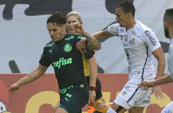 Mesmo sob chuva, pegou fogo: Santos e Palmeiras empatam pela 24&ordf; rodada do Brasileir&atilde;o