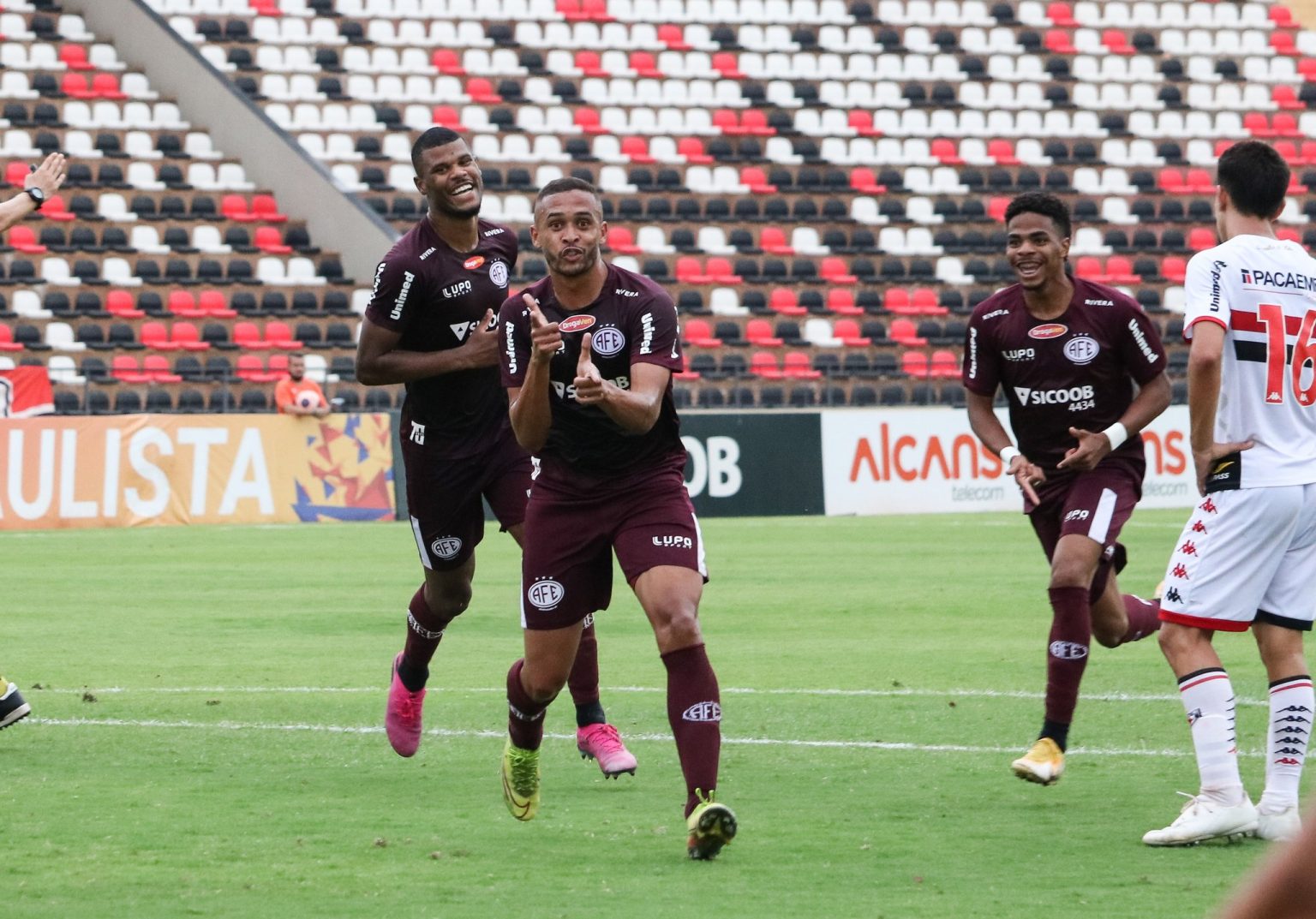 Ferrovi&aacute;ria vence novamente o Botafogo-SP e garante vaga nas quartas da Copa Paulista