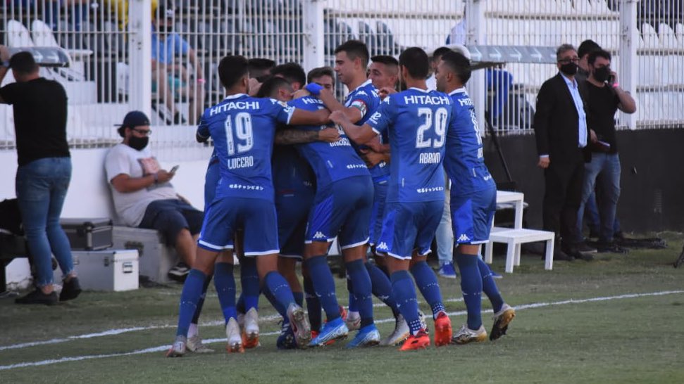 Em jogo cir&uacute;rgico, V&eacute;lez Sarsfield derrota Central C&oacute;rdoba no Argentino