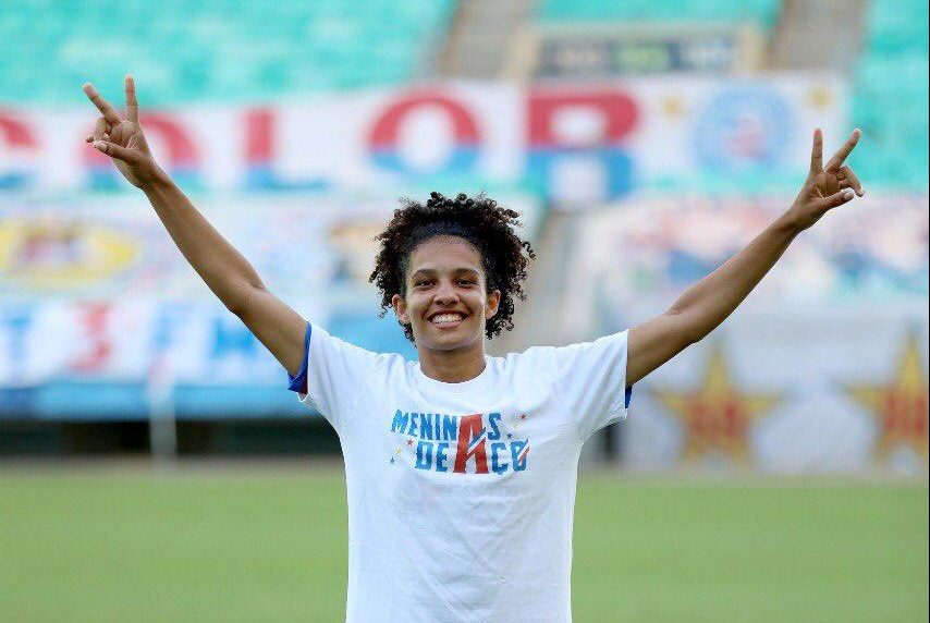 Além de torcedora fanática pelo Bahia, Aila é a autora do gol da classificação da equipe