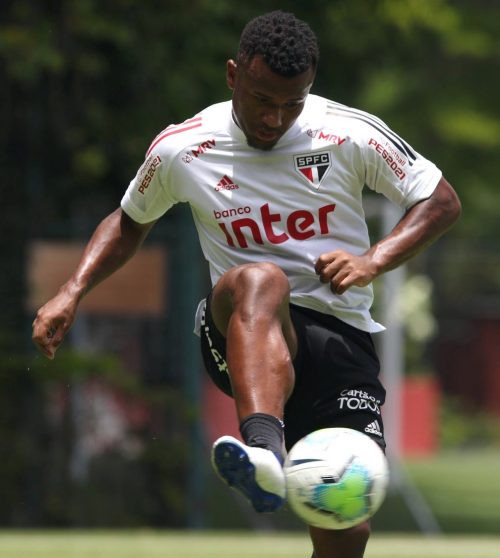 Luan define duelo contra Grêmio como “jogo mais importante do ano”