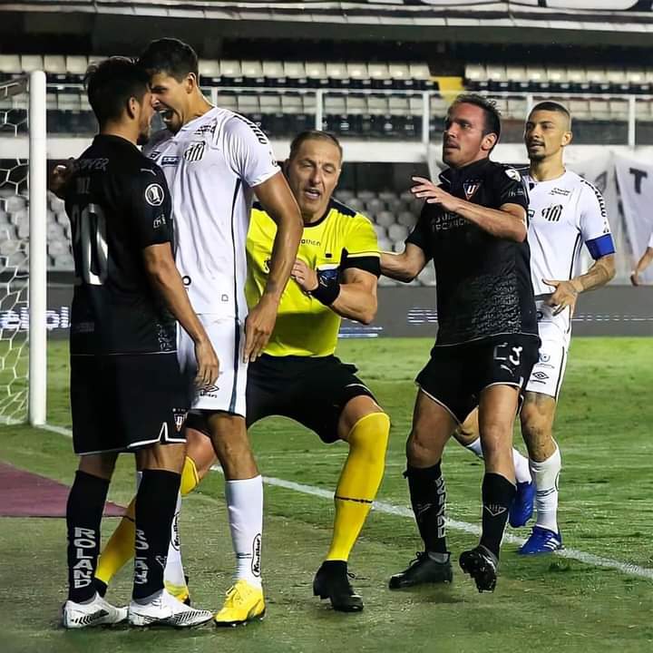 Santos perde para LDU no tempo normal e empata na &ldquo;prorroga&ccedil;&atilde;o&rdquo;