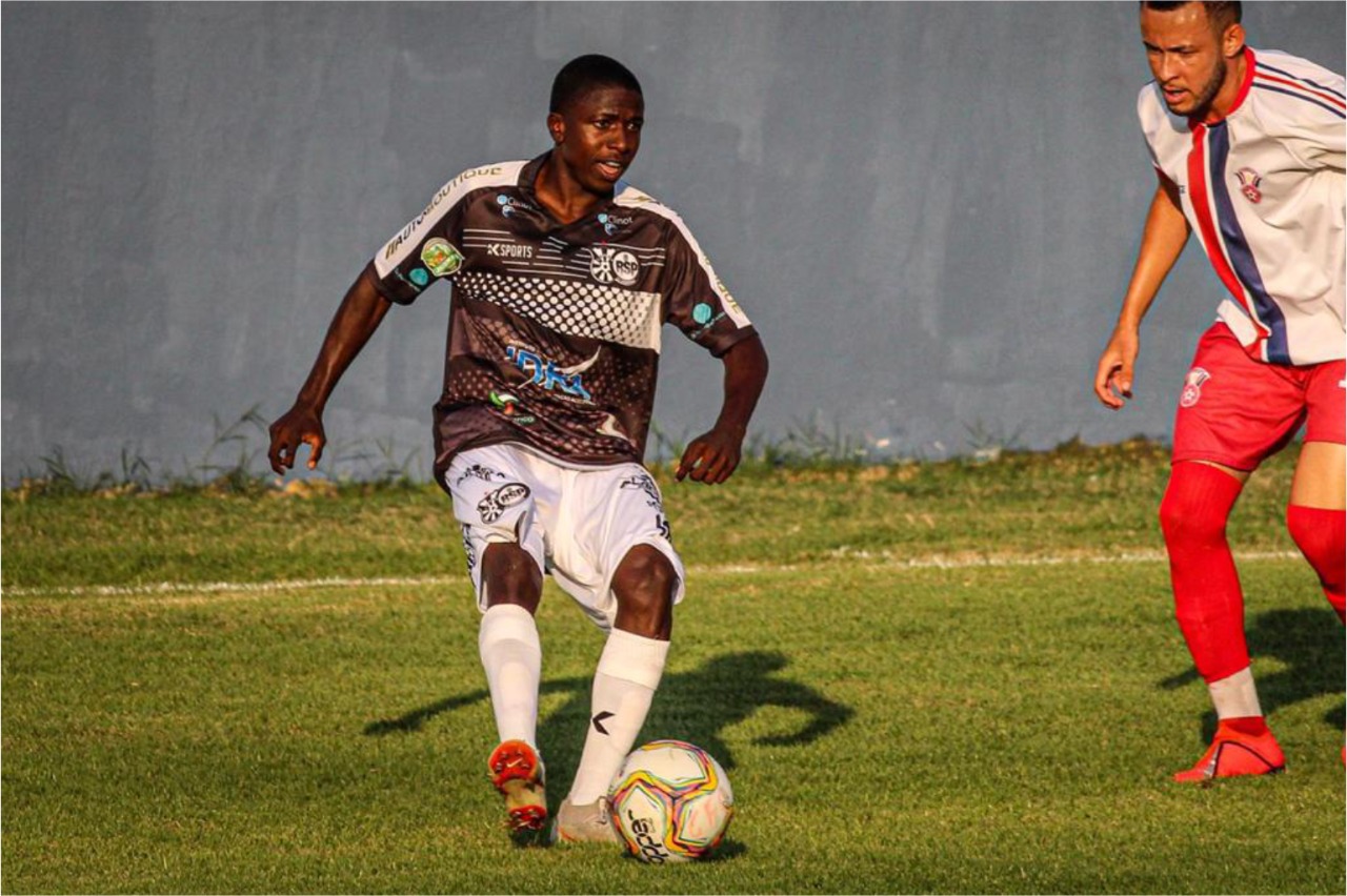 Ian Carlos, do Rio S&atilde;o Paulo, desperta interesse de clubes diversos