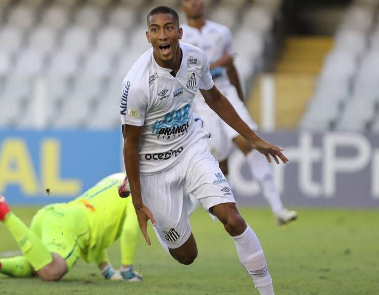 Bruno Marques renova com o Santos