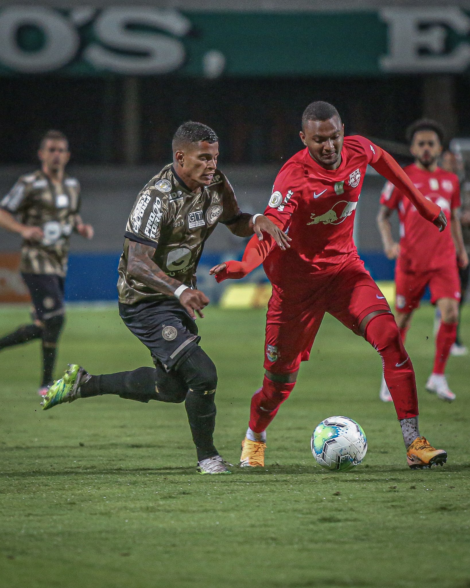 Coritiba e Bragantino n&atilde;o saem do zero no Couto Pereira