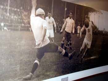 Conhe&ccedil;a Willian Leslie Poole: o pai do futebol uruguaio