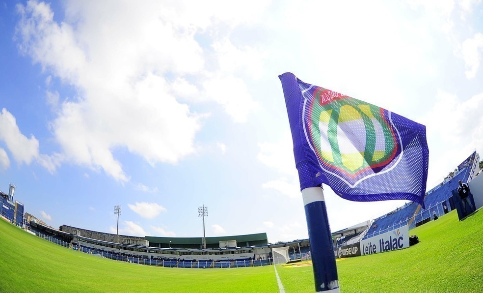 S&atilde;o Caetano, 31 anos: um clube predestinado para a gl&oacute;ria