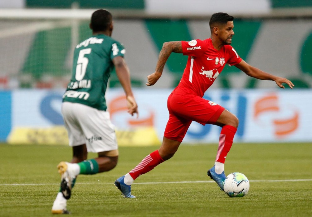 Bragantino negocia renova&ccedil;&atilde;o de Aderlan