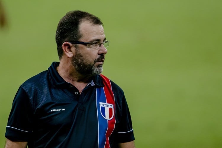 Enderson exalta apoio da torcida do Fortaleza: &ldquo;A gente ficou muito energizado&rdquo;