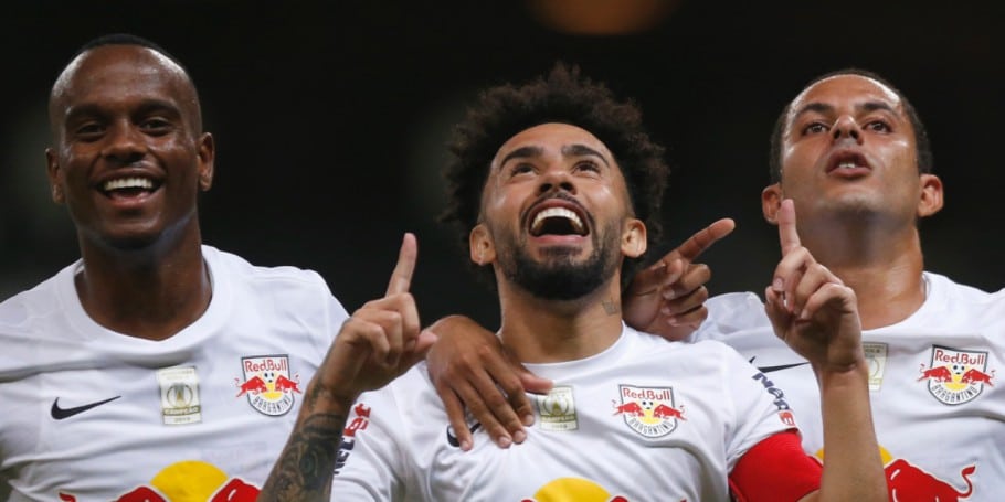 Claudinho se torna maior artilheiro do Bragantino no Brasileirão