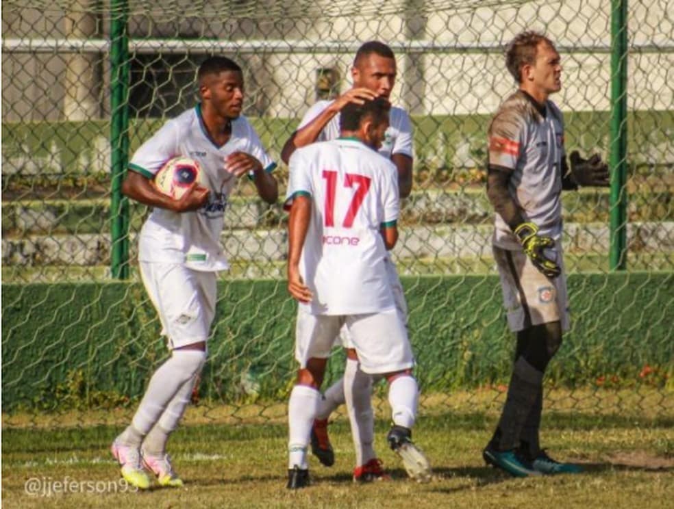 Cabofriense bate Friburguense e sobe na tabela de classificação