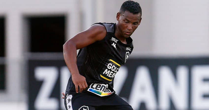 Botafogo rescinde contrato com meia Éber Bessa