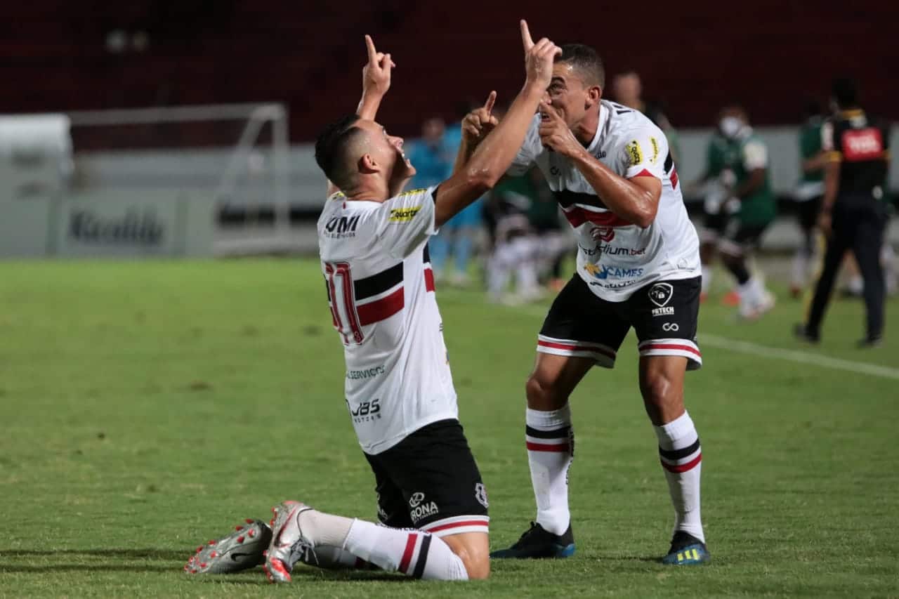 Santa Cruz bate Brusque, mas n&atilde;o consegue acesso &agrave; S&eacute;rie B