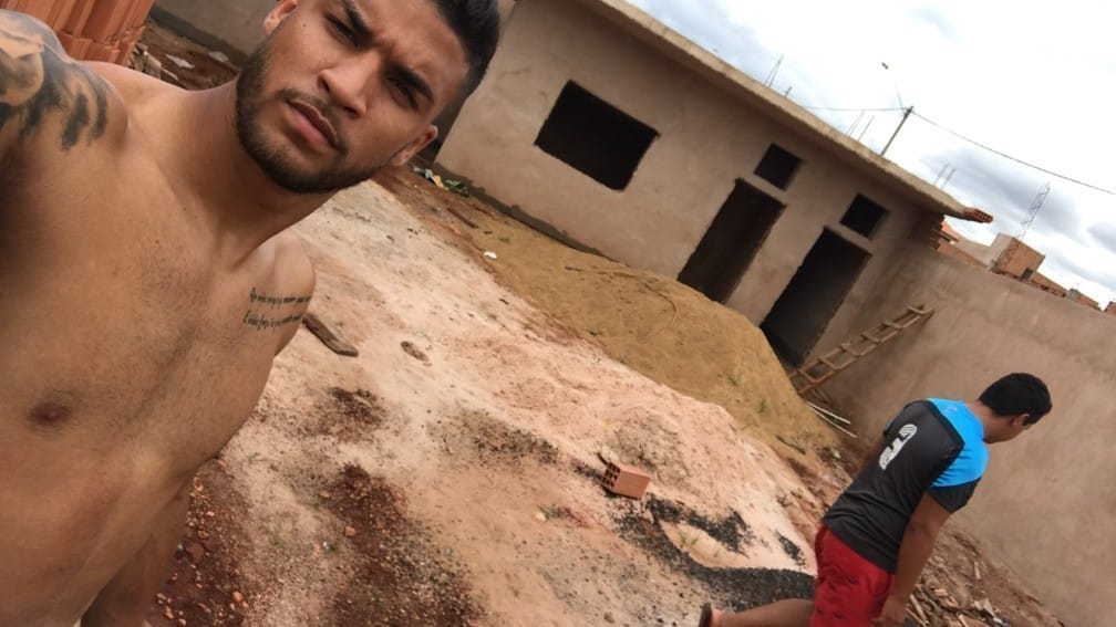 Zagueiro do São Bento contrói casa em férias