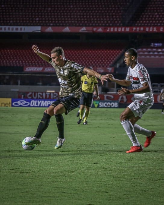 S&atilde;o Paulo empata com Coritiba pela 32&ordf; rodada do Campeonato Brasileiro