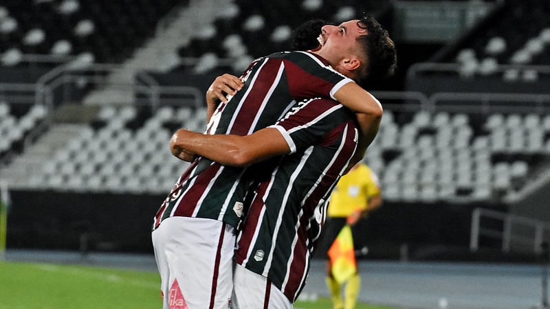 Fluminense vence o Goi&aacute;s e sobe para a quinta posi&ccedil;&atilde;o no Brasileir&atilde;o