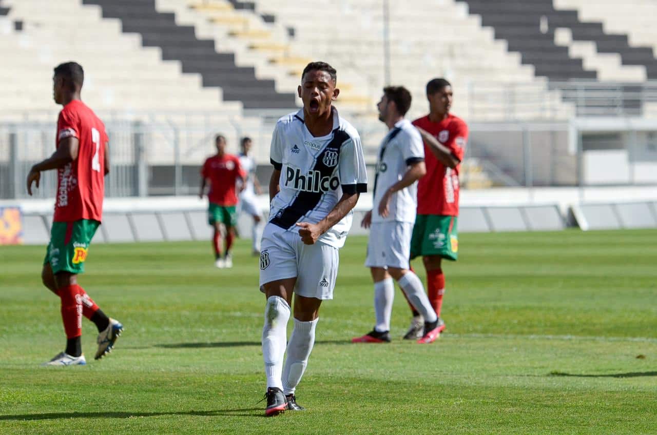 Pedrinho, joia da base, renova contrato com Ponte Preta