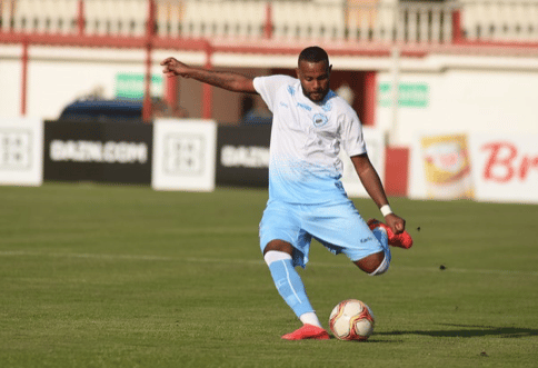 Ponte Preta estaria interessada em Adenílson