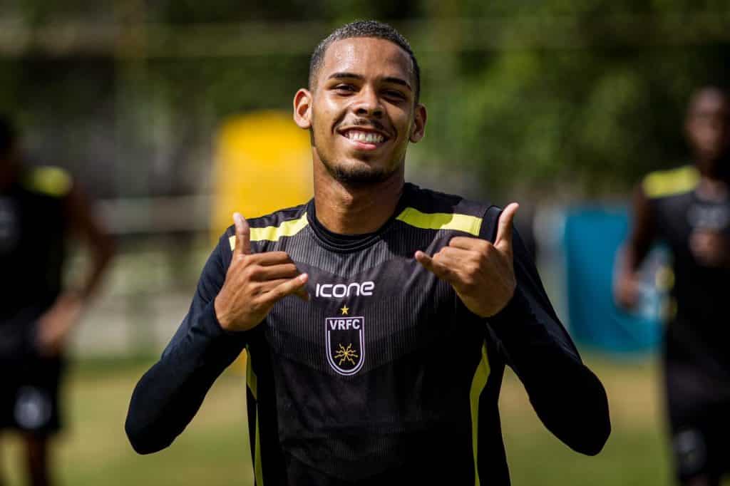 Volta Redonda estende contrato de prata da casa