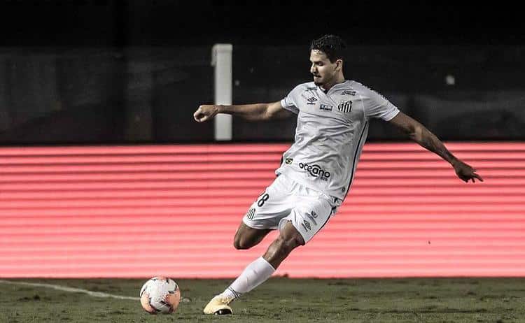 Santos concretiza venda de Lucas Ver&iacute;ssimo