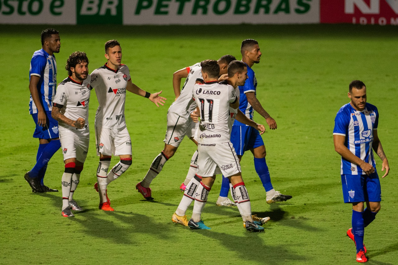 Rodrigo Chagas valoriza mudança de postura do Vitória contra Avaí