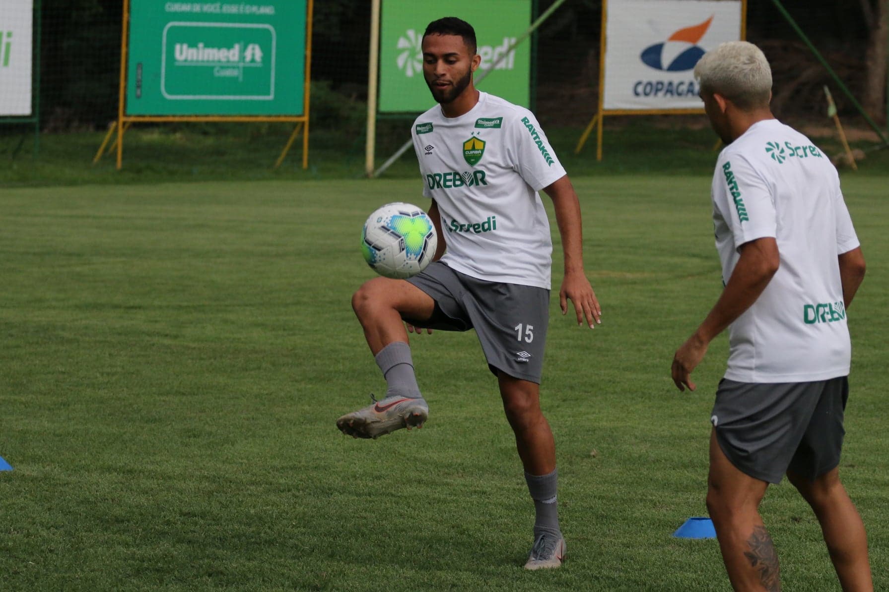 Cuiabá realiza último treino nessa quinta-feira