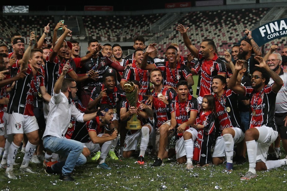 Joinville vence nos pênaltis e é campeão da Copa SC