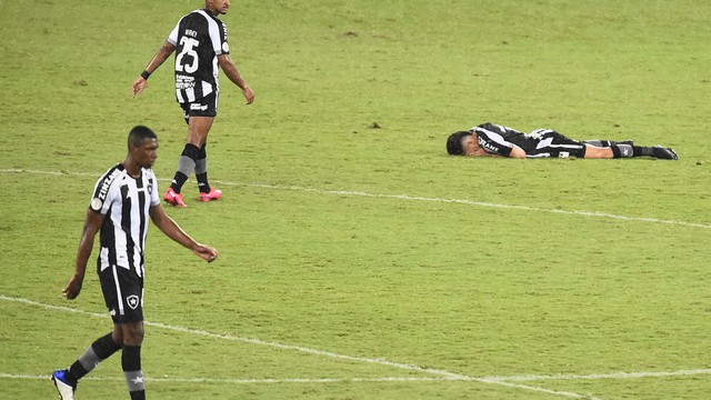Botafogo &eacute; rebaixado para a Serie B do Brasileir&atilde;o