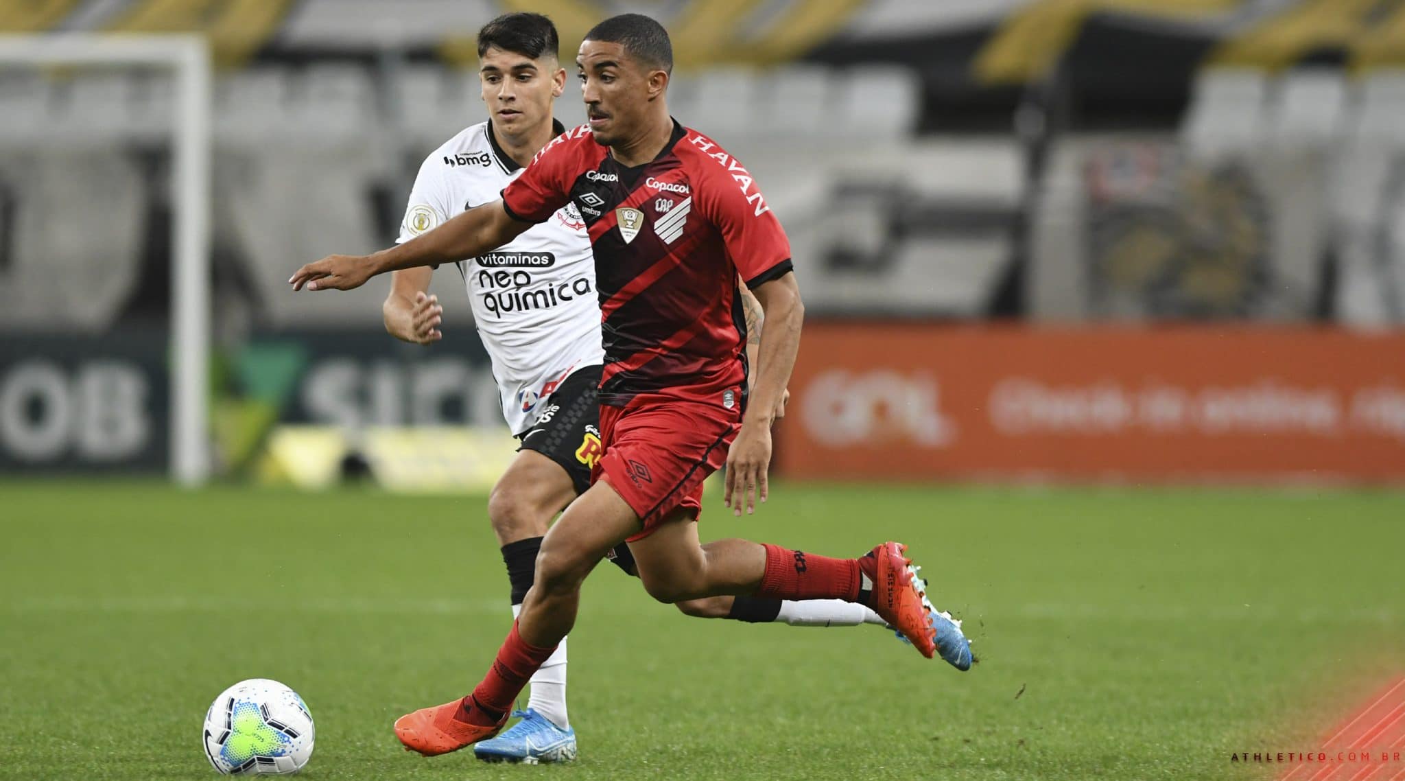 Em grande jogo, Corinthians e Athletico empatam em Itaquera